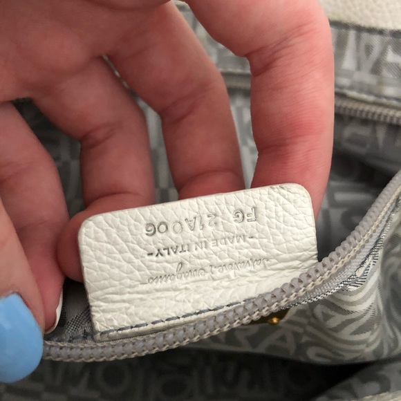 SALVATORE FERRAGAMO white purse/handbag - Picture 4 of 6